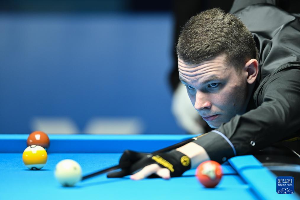 男子花式台, 台球决赛金, 牌赛中