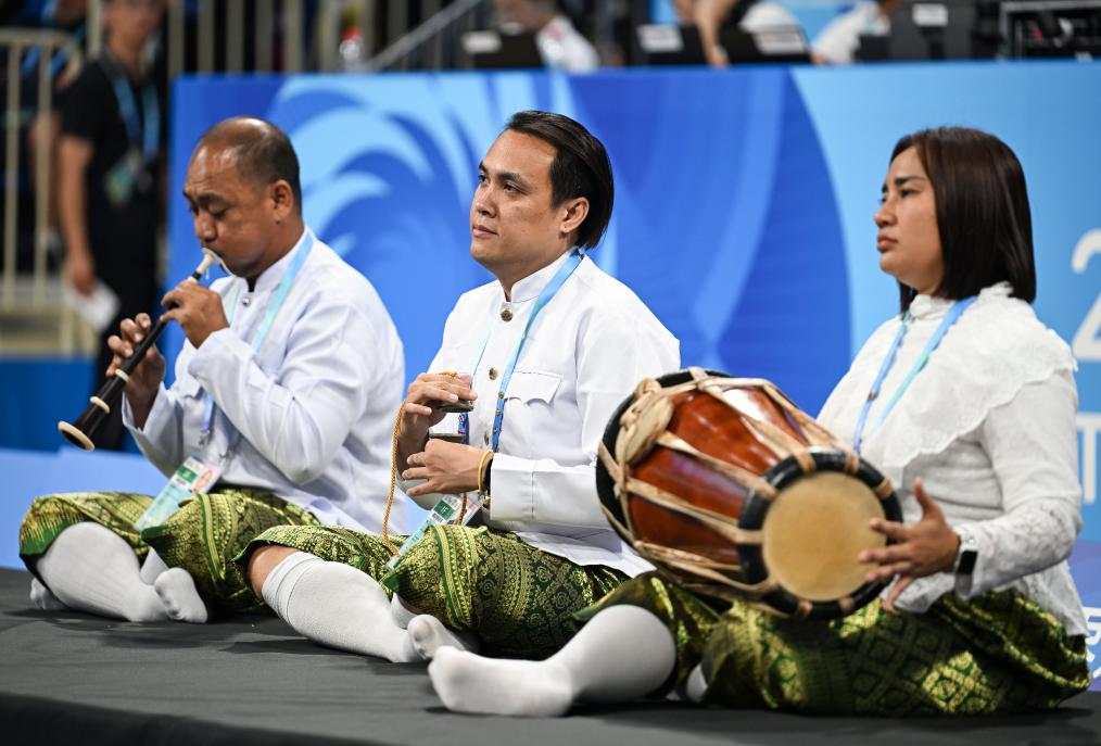 尼荣翁说, 日决赛为例