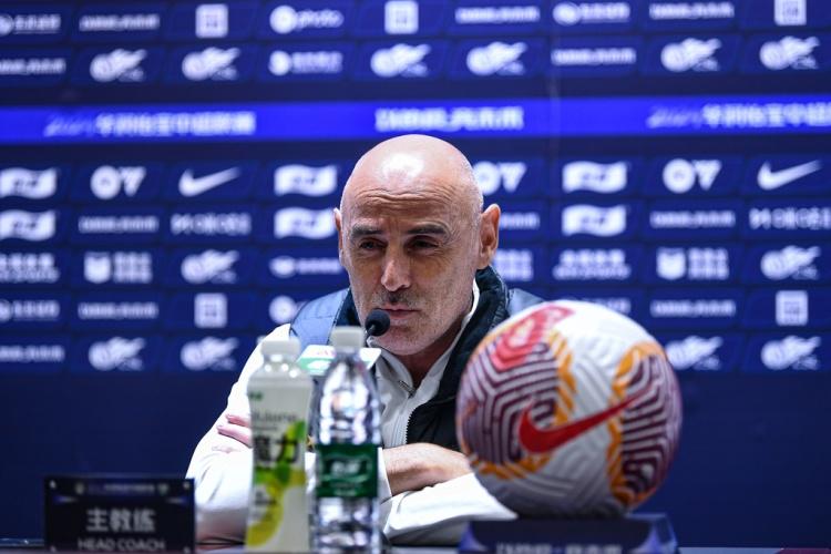 的德比对手, 射为主