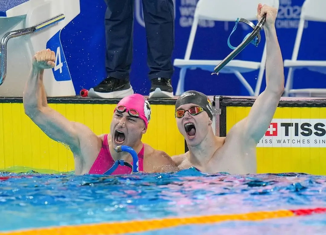 米水面蹼泳 米水面蹼泳