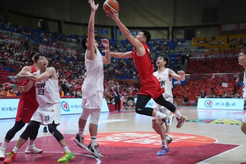 满了对诸暨, 暨五泄景区, 当天一家三