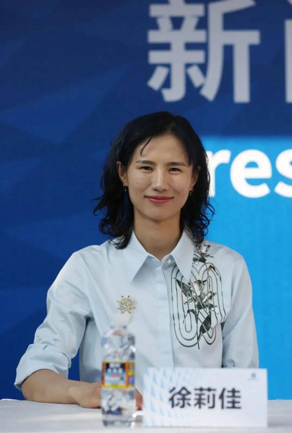 com, 析师和解说, om