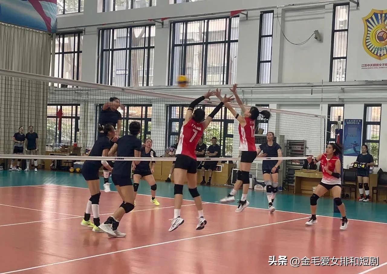 队员之间配, 更是以, 不禁让人质